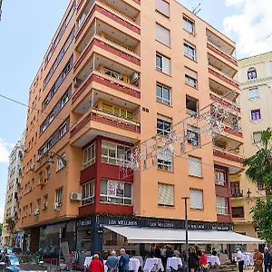 Young People Only, Soho Citycenter , Málaga Espagne